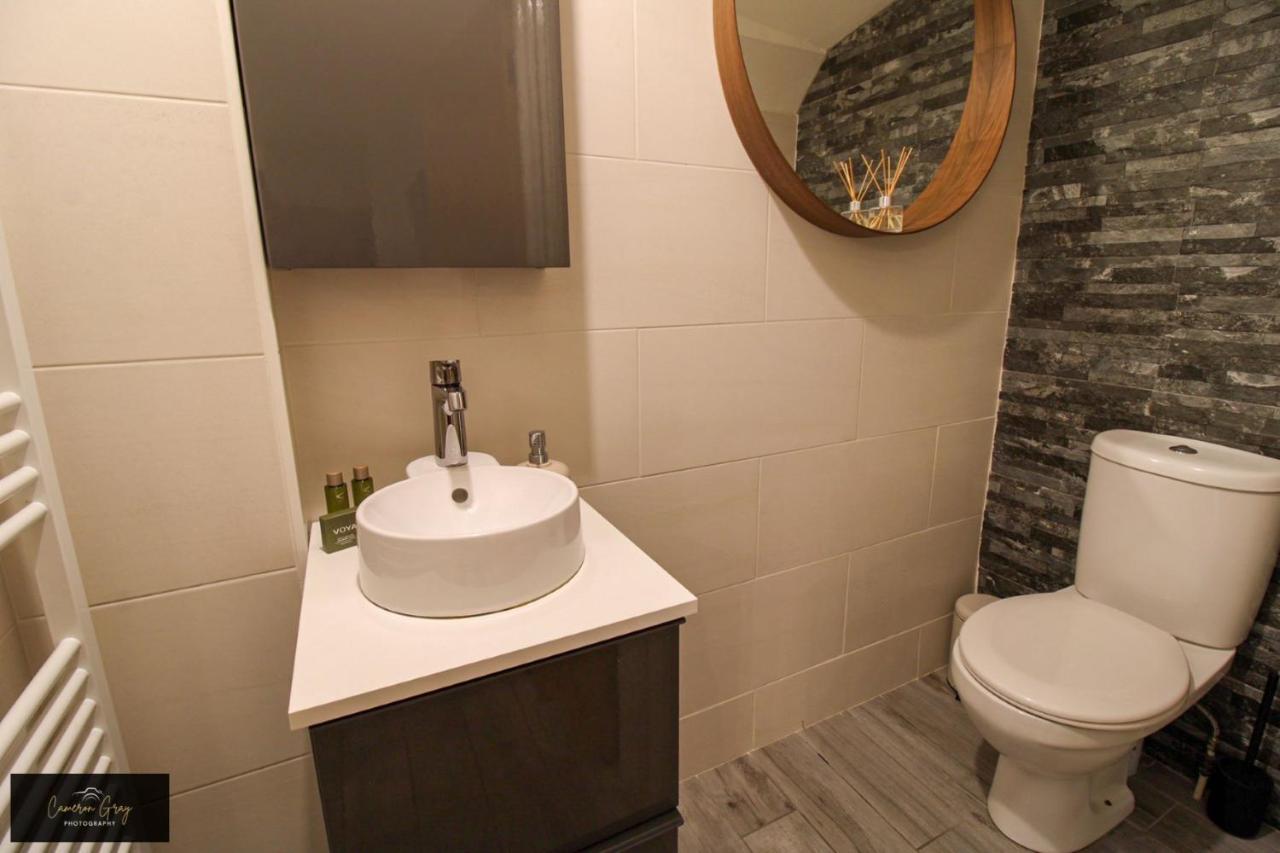 2 Bed House, Office, Wi-fi, Free Parking